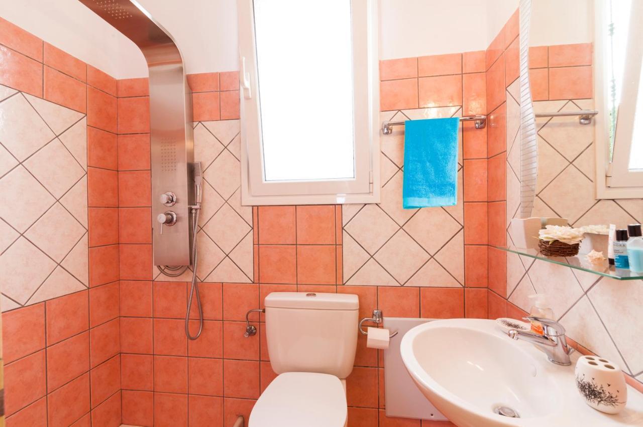 Beachfront Villa Victoras - With Private Beach Sidárion Dış mekan fotoğraf
