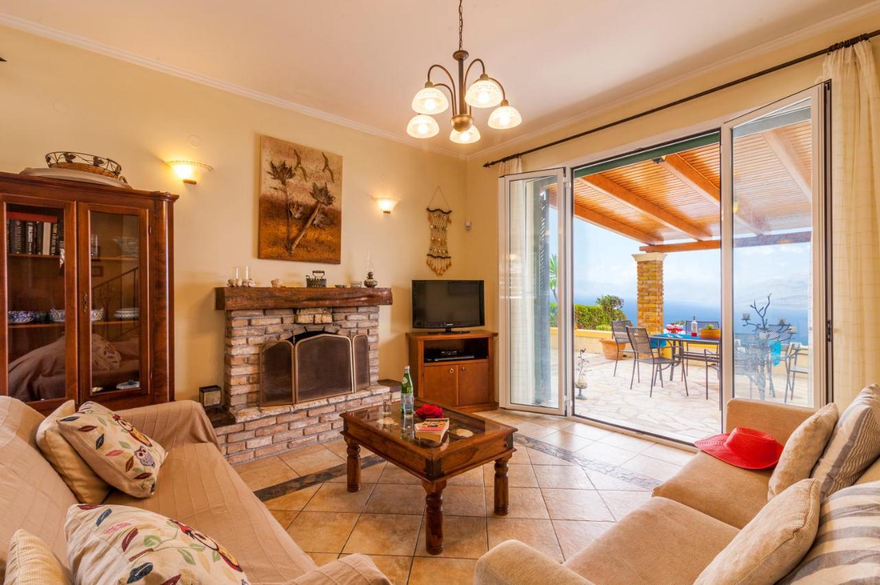 Beachfront Villa Victoras - With Private Beach Sidárion Dış mekan fotoğraf