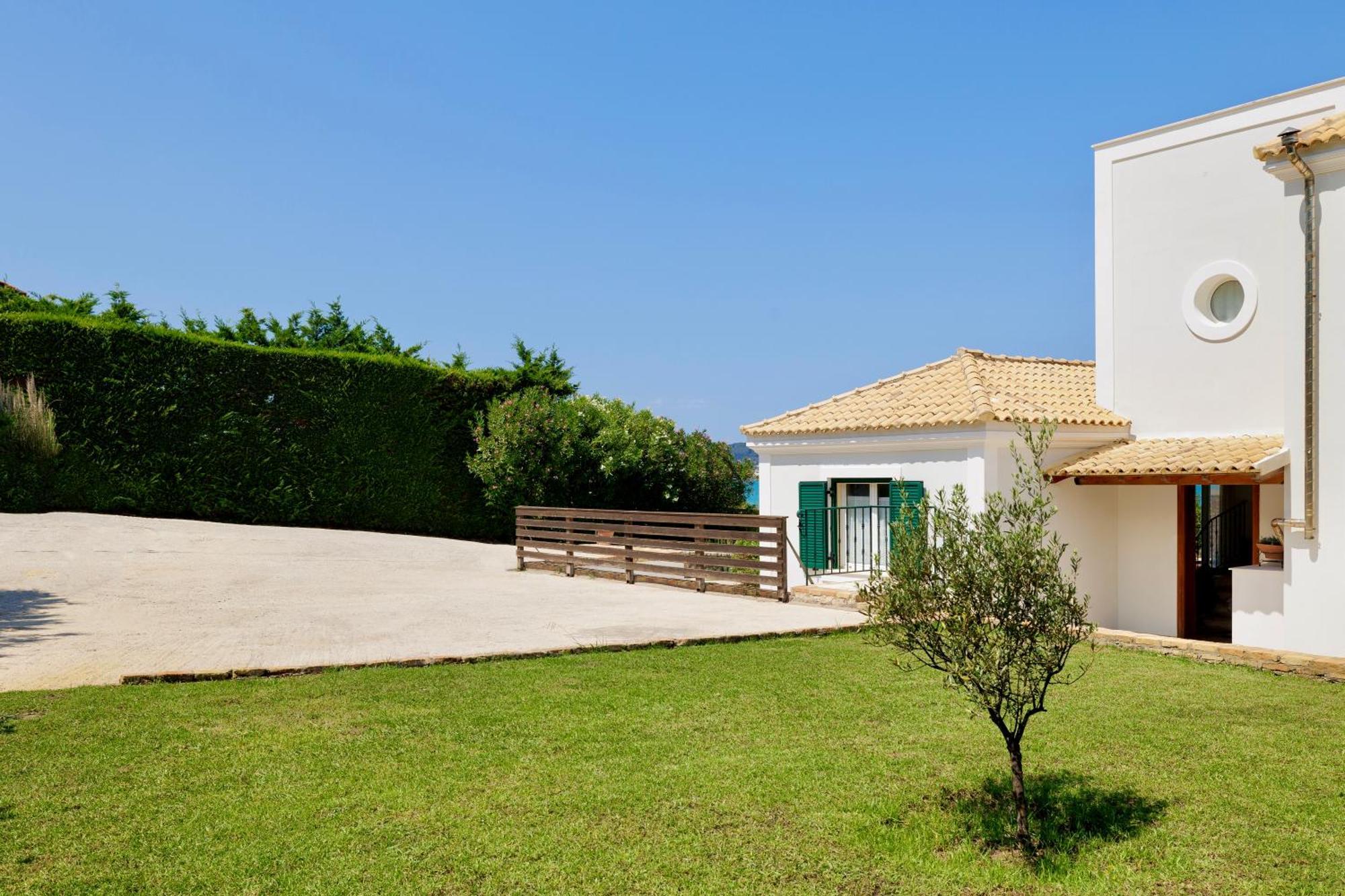 Beachfront Villa Victoras - With Private Beach Sidárion Dış mekan fotoğraf