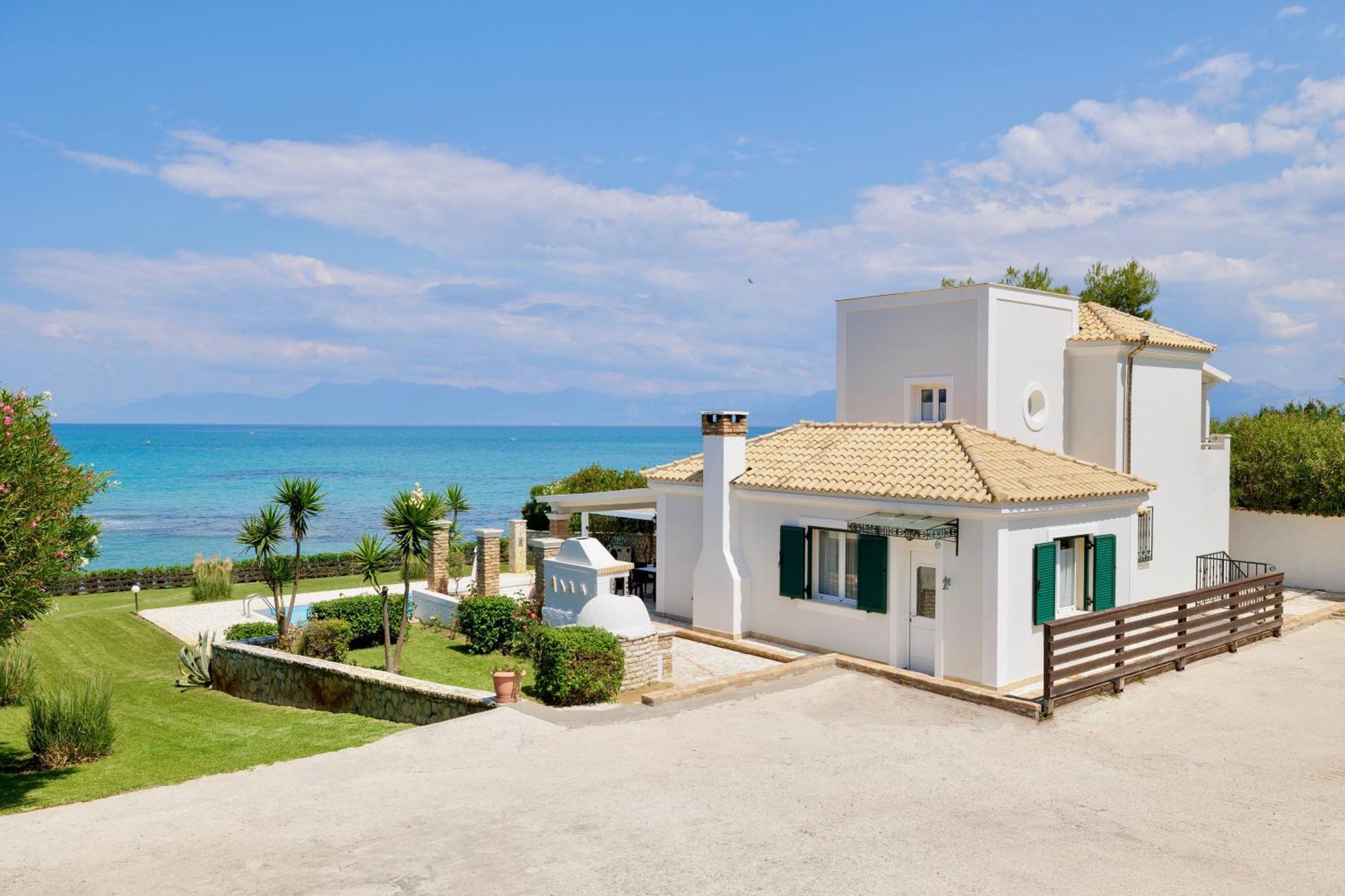 Beachfront Villa Victoras - With Private Beach Sidárion Dış mekan fotoğraf